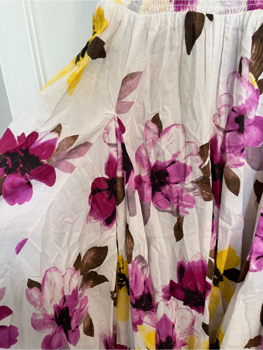 White Floral high neck Maxi Dress full skirt purple Pink & Yellow flowers FLAWS - Picture 3 of 10
